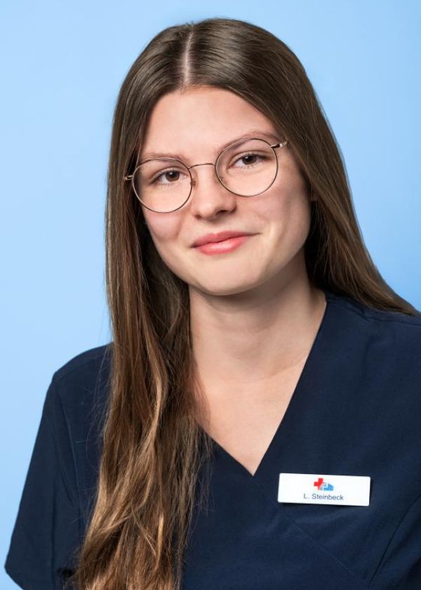 Porträt von Leonie Steinback, Auszubildende MFA
