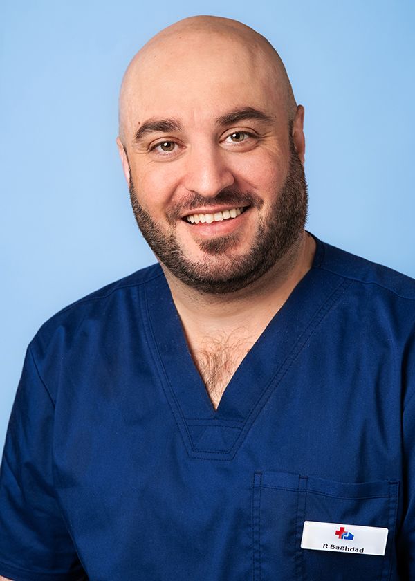 Porträt von Rabieh Baghdad, Arzt in Weiterbildung für Allgemeinmedizin